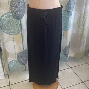 a.n.a. Black skirt with tie & bottom slit. L.